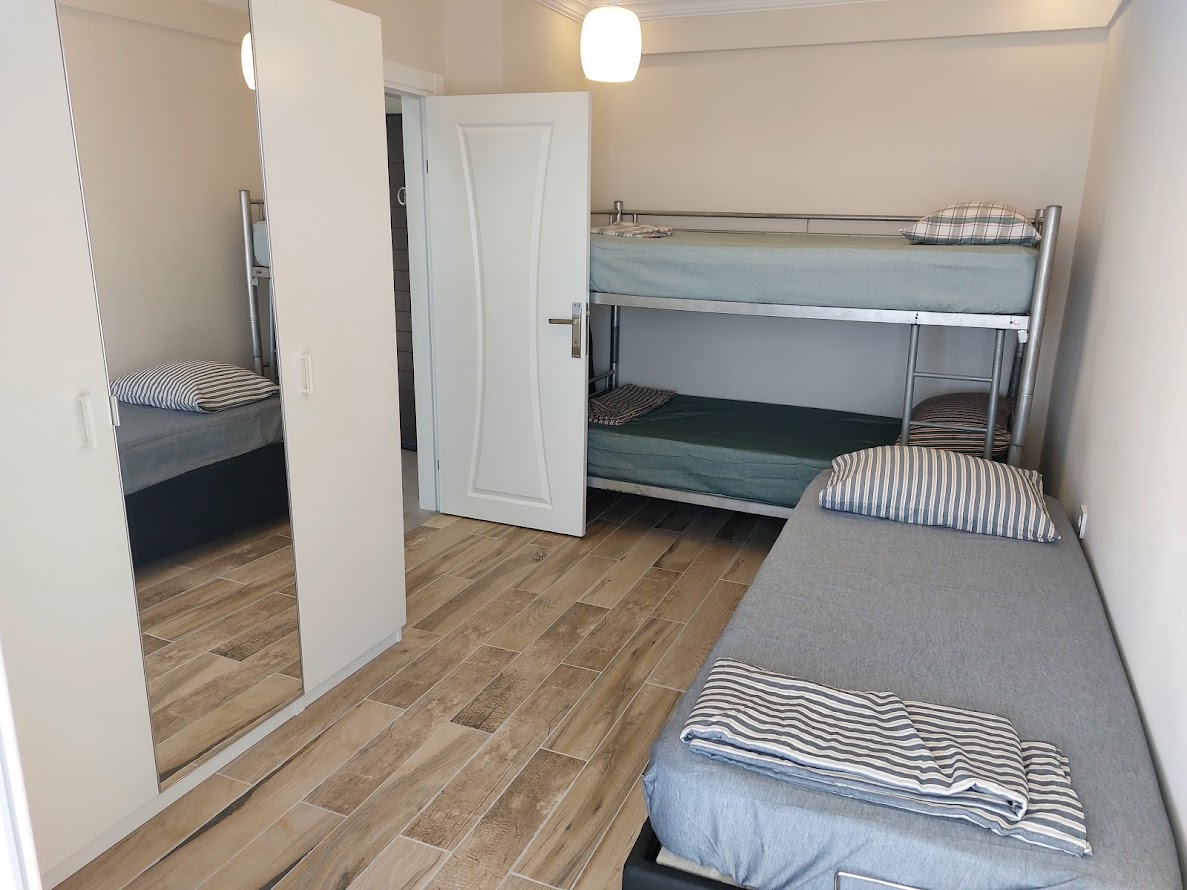 ZU VERMIETEN-WOHNUNG-ROYAL 4 